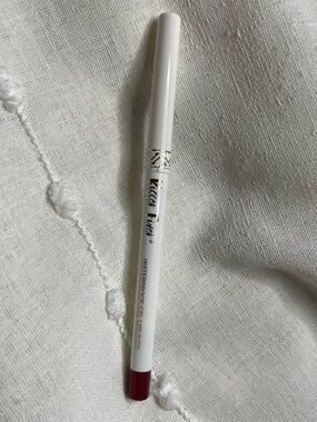 New Belle Beauty Kisser Fixer Waterproof Gel Lip Liner in Mauve Nude
